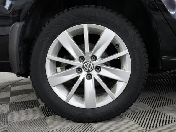 Volkswagen Polo V Рестайлинг с пробегом 2016 года, цена 850 000 рублей, 235000 км, седан, Автокод Объявления