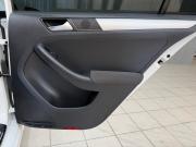 Volkswagen Jetta VI Магнитогорск  - изображение 32