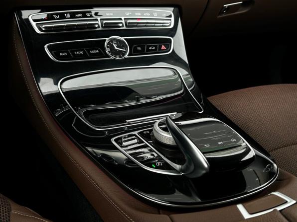 Mercedes-Benz E-Класс V (W213 S213 C238) с пробегом 2017 года, цена 2 752 600 рублей, 190482 км, универсал, Автокод Объявления