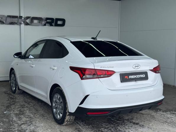 Hyundai Solaris II Рестайлинг с пробегом 2022 года, цена 1 699 000 рублей, 109620 км, седан, Автокод Объявления