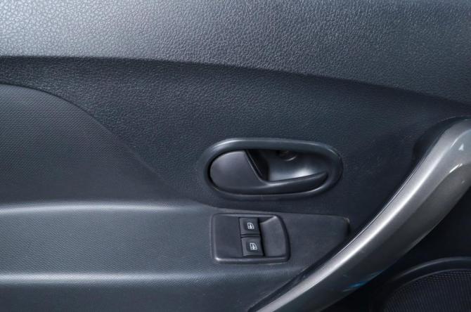 Renault Sandero II Рестайлинг с пробегом 2020 года, цена 1 199 000 рублей, 66740 км, хэтчбек, Автокод Объявления