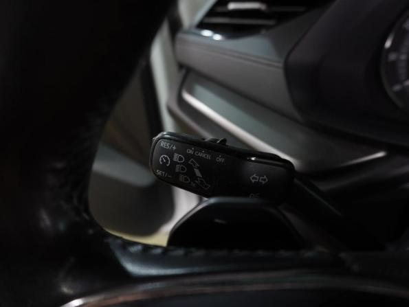 Skoda Octavia IV (A8) с пробегом 2021 года, цена 2 069 000 рублей, 173559 км, лифтбек, Автокод Объявления