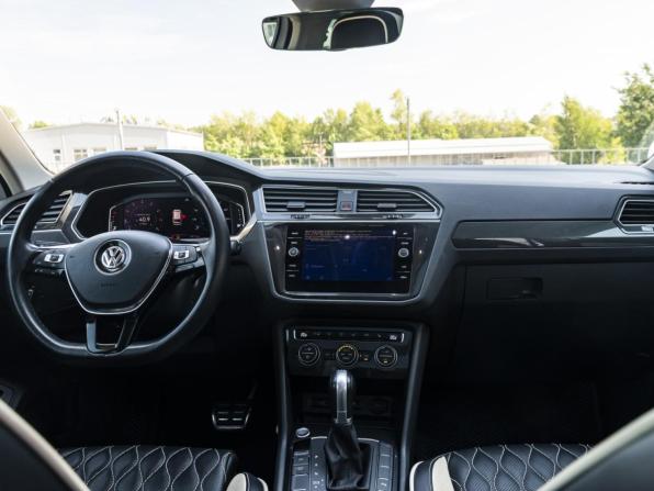 Volkswagen Tiguan II с пробегом 2018 года, цена 2 998 000 рублей, 100600 км, внедорожник, Автокод Объявления