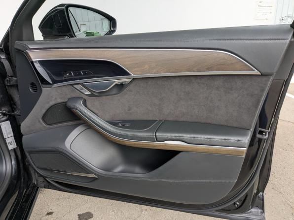 Audi A8 IV (D5) с пробегом 2019 года, цена 3 909 000 рублей, 193337 км, седан, Автокод Объявления