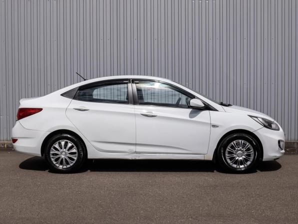 Hyundai Solaris I с пробегом 2013 года, цена 685 000 рублей, 127922 км, седан, Автокод Объявления