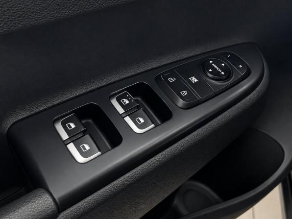 Kia Rio IV с пробегом 2018 года, цена 1 390 000 рублей, 137250 км, хэтчбек, Автокод Объявления
