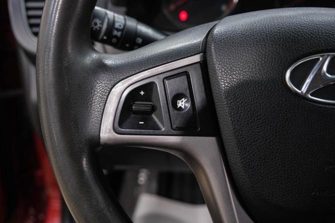 Hyundai Solaris I Рестайлинг с пробегом 2014 года, цена 899 000 рублей, 161000 км, хэтчбек, Автокод Объявления