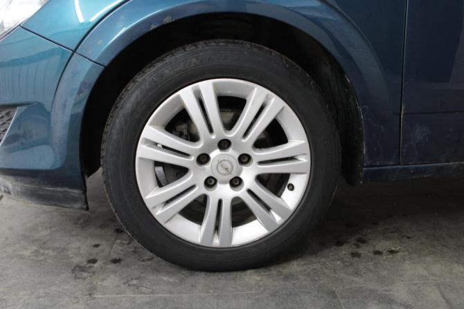 Opel Astra H Рестайлинг с пробегом 2007 года, цена 335 000 рублей, 226917 км, седан, Автокод Объявления