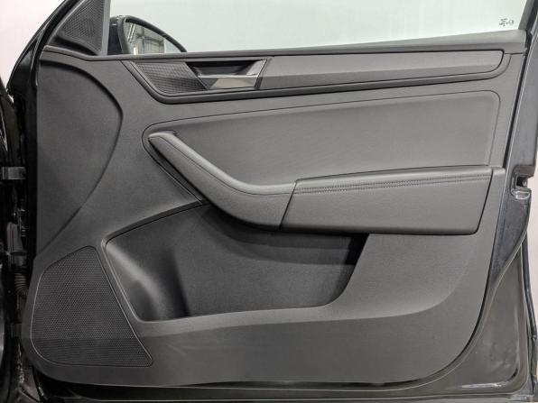 Skoda Rapid II с пробегом 2020 года, цена 1 615 000 рублей, 55616 км, лифтбек, Автокод Объявления