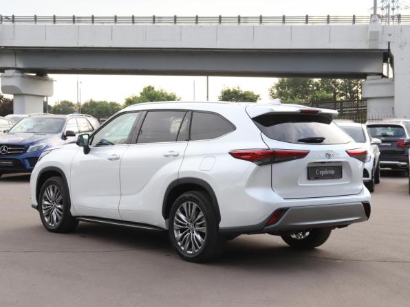 Toyota Highlander IV (XU70) с пробегом 2024 года, цена 5 050 000 рублей, 9000 км, внедорожник, Автокод Объявления