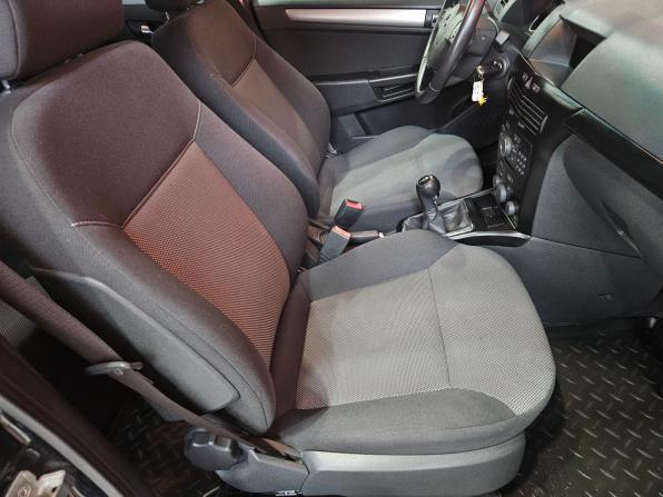 Opel Astra H Рестайлинг с пробегом 2011 года, цена 610 000 рублей, 155536 км, седан, Автокод Объявления