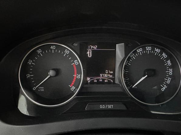 Skoda Rapid I с пробегом 2016 года, цена 1 030 000 рублей, 97326 км, лифтбек, Автокод Объявления
