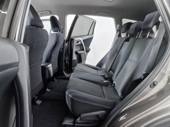 Toyota RAV4 IV (XA40) Рестайлинг с пробегом 2017 года, цена 2 469 000 рублей, 123002 км, внедорожник, Автокод Объявления