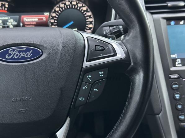 Ford Mondeo V с пробегом 2017 года, цена 1 635 000 рублей, 108938 км, седан, Автокод Объявления