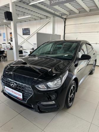 Hyundai Solaris II с пробегом 2018 года, цена 1 364 000 рублей, 115300 км, седан, Автокод Объявления
