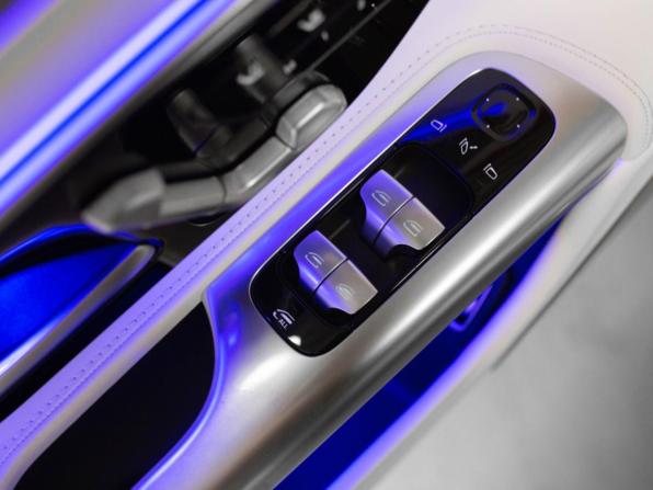 Новый Mercedes-Benz Maybach SL 2025 года, цена 36 180 000 рублей, родстер, Автокод Объявления