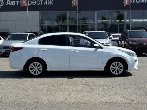 Kia Rio IV с пробегом 2018 года, цена 919 000 рублей, 133000 км, седан, Автокод Объявления