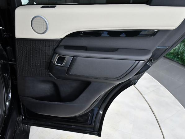 Land Rover Discovery V с пробегом 2017 года, цена 3 435 000 рублей, 142349 км, внедорожник, Автокод Объявления