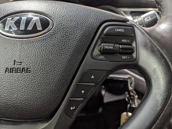 Kia Ceed II Рестайлинг с пробегом 2018 года, цена 1 070 000 рублей, 200325 км, универсал, Автокод Объявления