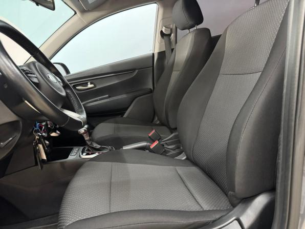 Kia Rio IV Рестайлинг с пробегом 2021 года, цена 1 797 000 рублей, 62513 км, хэтчбек, Автокод Объявления