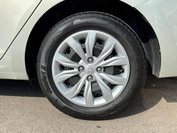 Hyundai Solaris II с пробегом 2019 года, цена 1 340 000 рублей, 68090 км, седан, Автокод Объявления