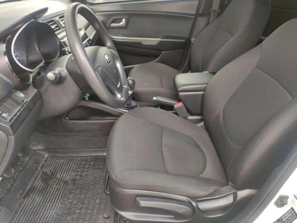 Kia Rio III Рестайлинг с пробегом 2016 года, цена 860 000 рублей, 137068 км, седан, Автокод Объявления