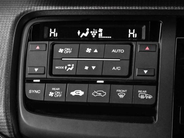 Honda Stepwgn V Рестайлинг с пробегом 2019 года, цена 2 249 000 рублей, 98061 км, минивэн, Автокод Объявления