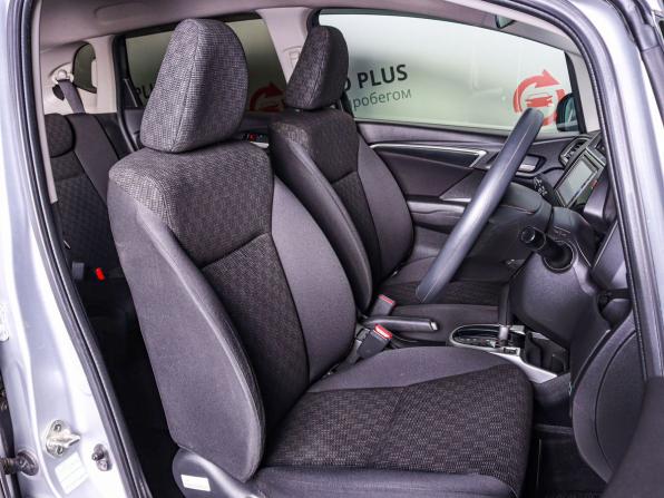 Honda Fit III с пробегом 2016 года, цена 900 000 рублей, 151900 км, хэтчбек, Автокод Объявления