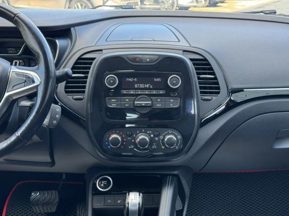 Renault Kaptur I Рестайлинг с пробегом 2020 года, цена 1 350 000 рублей, 143500 км, внедорожник, Автокод Объявления