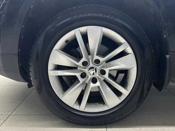 Skoda Karoq I с пробегом 2021 года, цена 2 215 000 рублей, 31013 км, внедорожник, Автокод Объявления