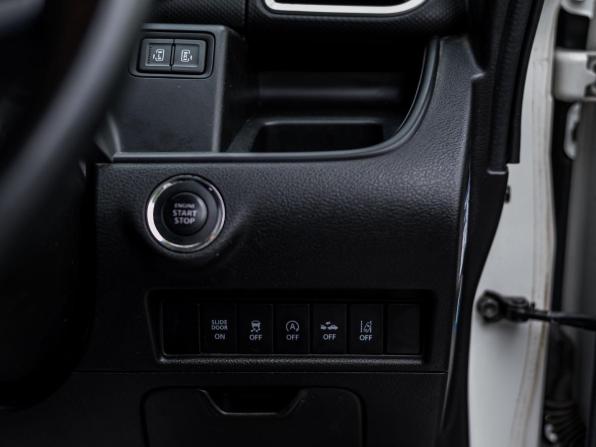 Suzuki Solio III с пробегом 2015 года, цена 774 000 рублей, 146877 км, минивэн, Автокод Объявления