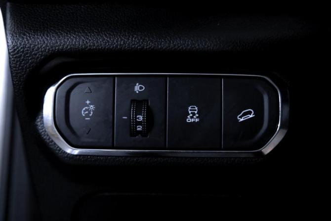 Haval Jolion I с пробегом 2023 года, цена 2 050 000 рублей, 22000 км, внедорожник, Автокод Объявления
