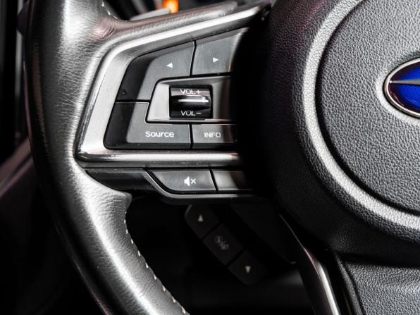 Subaru Impreza V с пробегом 2017 года, цена 1 365 000 рублей, 183200 км, хэтчбек, Автокод Объявления