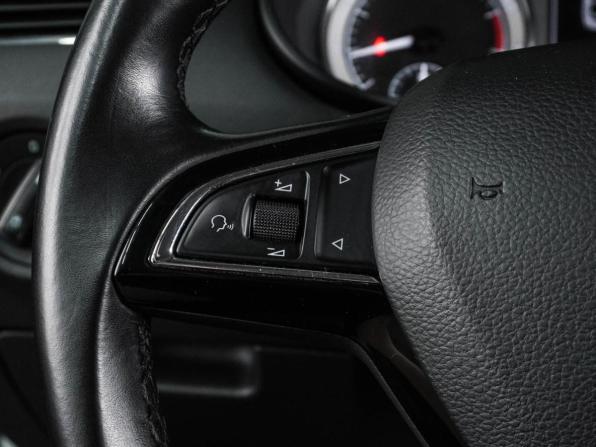 Skoda Octavia III (A7) Рестайлинг с пробегом 2017 года, цена 1 839 000 рублей, 131227 км, лифтбек, Автокод Объявления