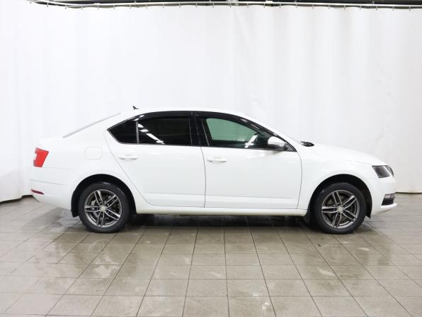 Skoda Octavia III (A7) Рестайлинг с пробегом 2019 года, цена 1 779 000 рублей, 117063 км, лифтбек, Автокод Объявления