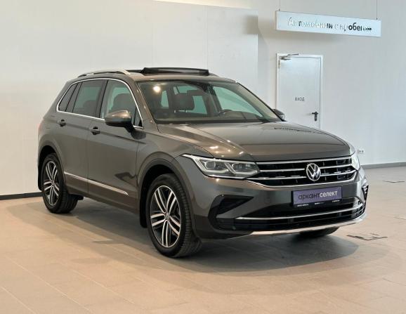 Volkswagen Tiguan II Рестайлинг с пробегом 2021 года, цена 3 030 000 рублей, 147750 км, внедорожник, Автокод Объявления