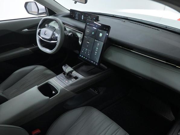 Changan Lamore с пробегом 2023 года, цена 2 020 000 рублей, 14500 км, седан, Автокод Объявления