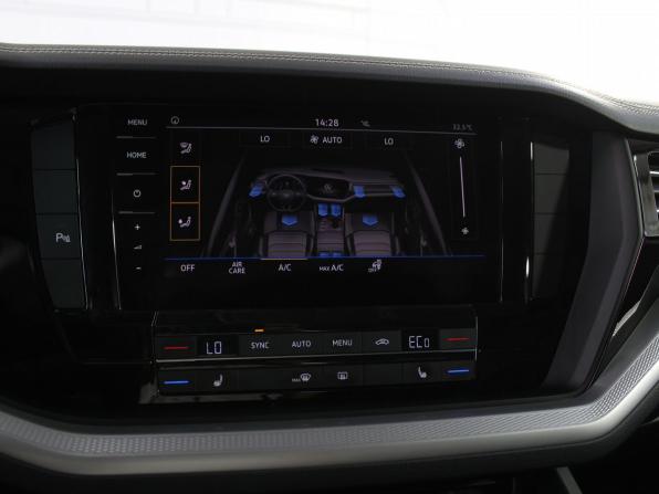 Volkswagen Touareg III с пробегом 2021 года, цена 5 650 000 рублей, 56265 км, внедорожник, Автокод Объявления