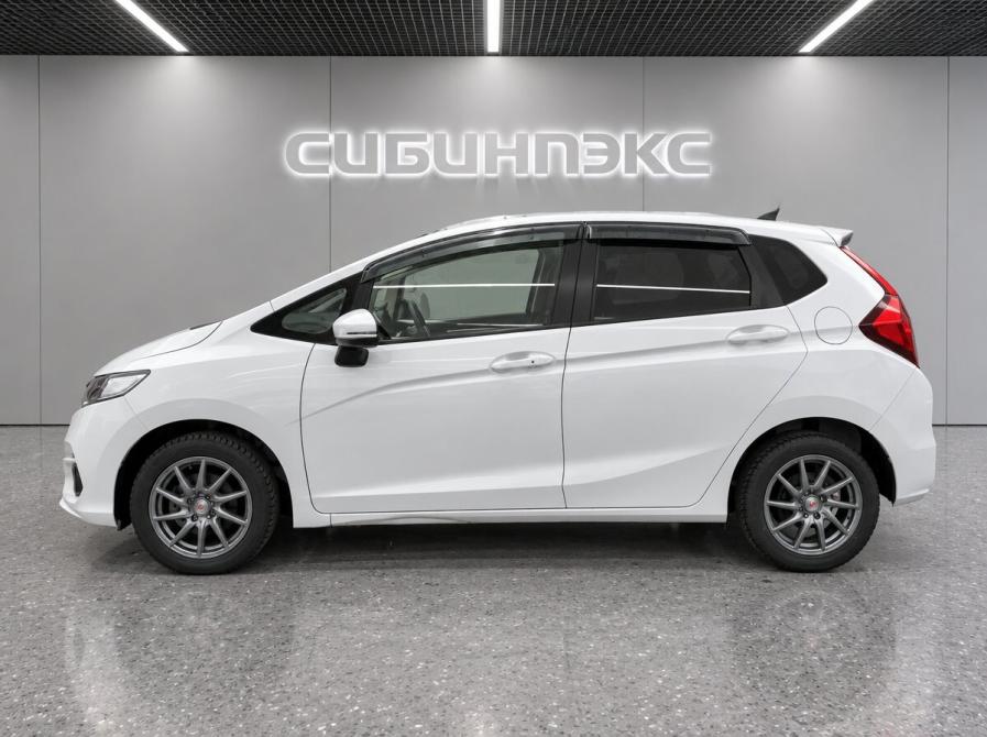 Honda Fit III Рестайлинг Кемерово  - изображение 2
