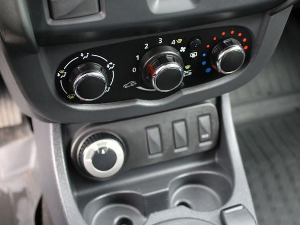 Renault Duster I Рестайлинг с пробегом 2016 года, цена 1 239 000 рублей, 93214 км, внедорожник, Автокод Объявления