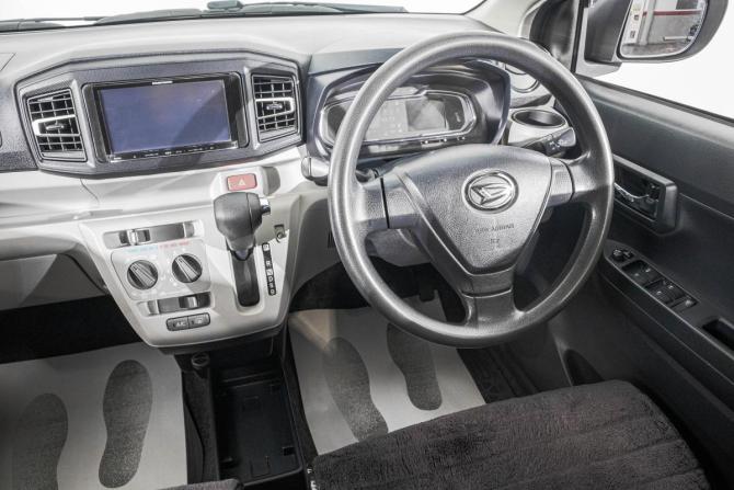 Daihatsu Mira e:S I Рестайлинг с пробегом 2017 года, цена 749 000 рублей, 142300 км, хэтчбек, Автокод Объявления