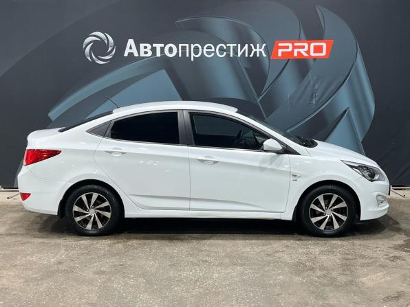 Hyundai Solaris I Рестайлинг с пробегом 2015 года, цена 850 000 рублей, 157260 км, седан, Автокод Объявления