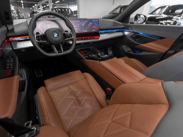 BMW 5 серии VIII (G60/G61/G68) с пробегом 2023 года, цена 7 950 000 рублей, 19500 км, седан, Автокод Объявления