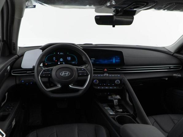Hyundai Elantra VII (CN7) Рестайлинг с пробегом 2026 года, цена 2 797 077 рублей, 13 км, седан, Автокод Объявления