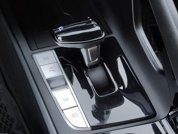 Hyundai Elantra VII (CN7) Рестайлинг с пробегом 2024 года, цена 2 300 000 рублей, 15556 км, седан, Автокод Объявления