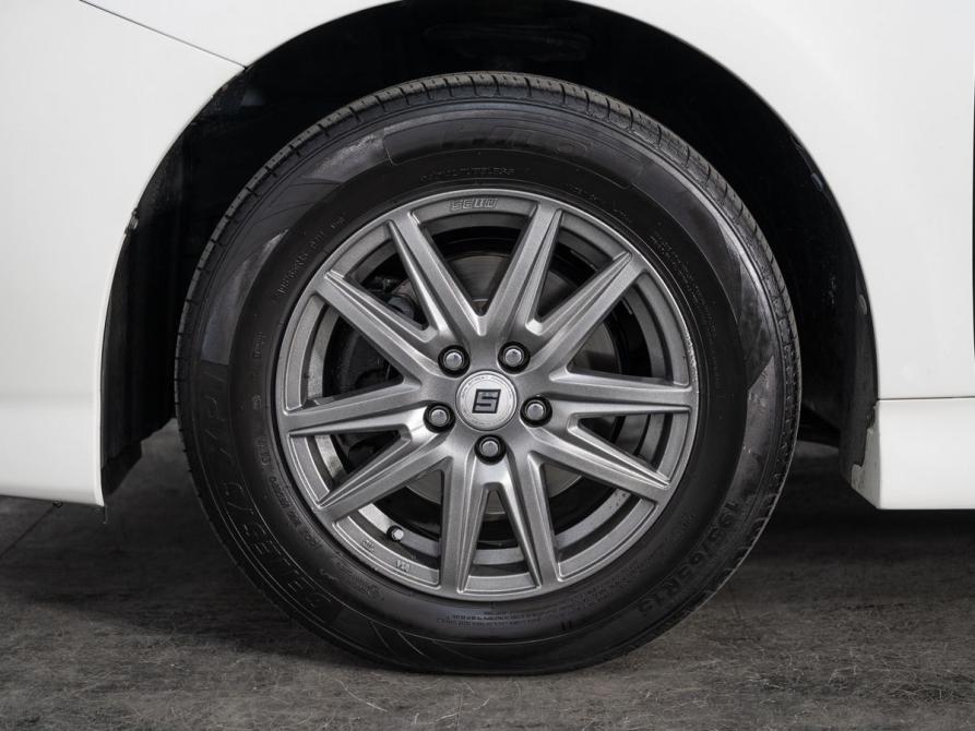 Toyota Wish II Рестайлинг Иркутск  - изображение 19
