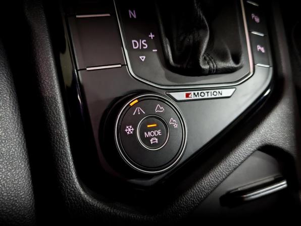Volkswagen Tiguan II с пробегом 2018 года, цена 2 700 000 рублей, 132695 км, внедорожник, Автокод Объявления