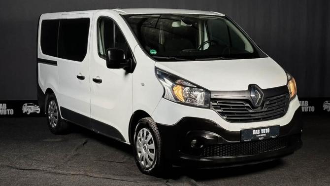 Renault Trafic III с пробегом 2017 года, цена 2 000 000 рублей, 205010 км, минивэн, Автокод Объявления