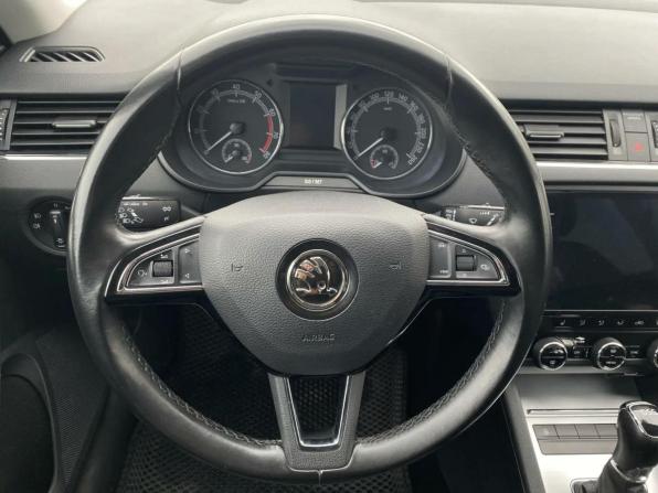 Skoda Octavia III (A7) Рестайлинг с пробегом 2018 года, цена 1 290 000 рублей, 197044 км, универсал, Автокод Объявления