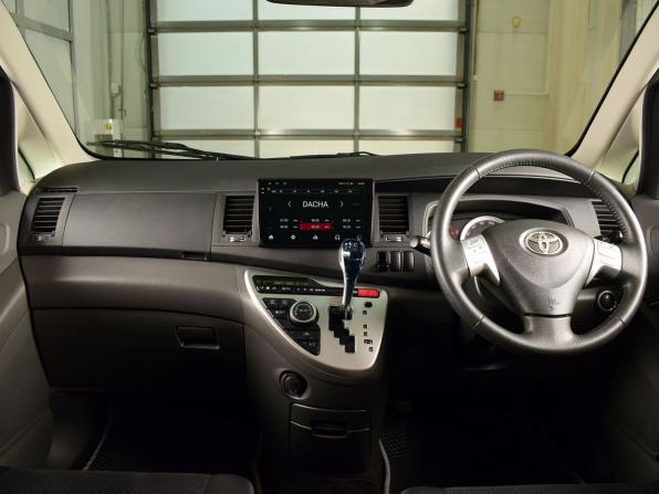 Toyota ISis I Рестайлинг с пробегом 2011 года, цена 1 199 999 рублей, 153771 км, компактвэн, Автокод Объявления